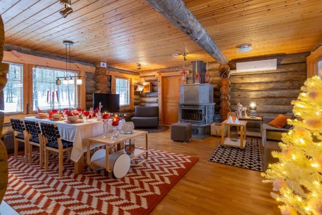 Kuukkeli Log Houses Villa Aurora "Pupula" Saariselkä Exterior foto